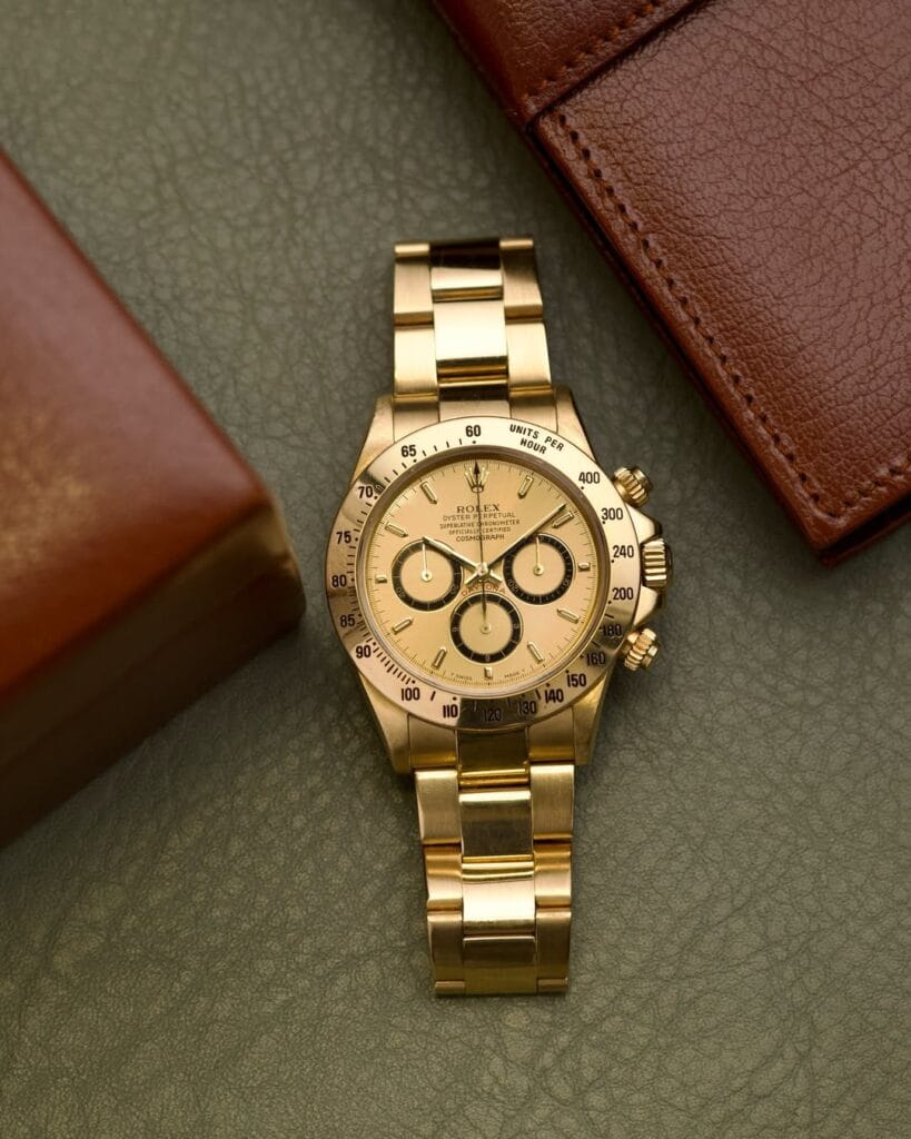 A stunning example of Rolex 16528 the King of Rolex 5 digits. Probably the most simple but elegant