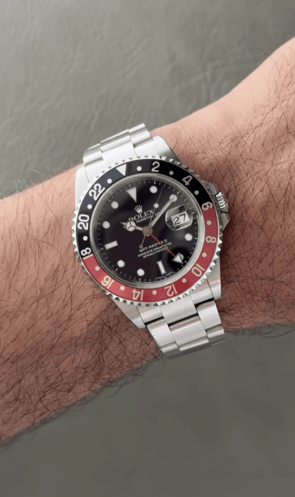 GMT Master 2 Rolex: la guida completa al modello iconico 4 GMT Master 2 Rolex 16710 indossato al polso