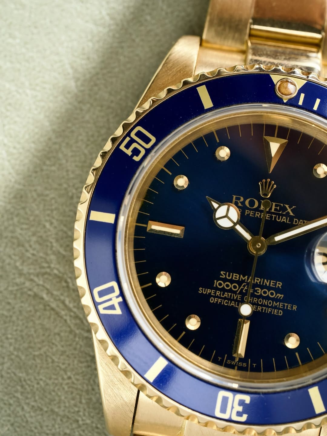 Dettaglio corona Rolex - Rolex Submariner Date ref. 16808 Blue Jeans